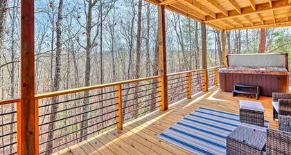 Luxury Cabin Vacation Rental in Mineral Bluff