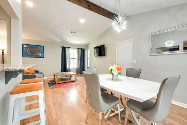 House (3 Bedrooms) | Interior