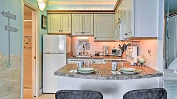 Apartment (0 Bedroom) | Interior