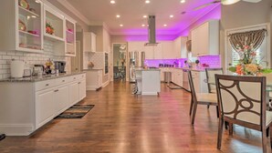 Rumah (4 Bedrooms) | Interior