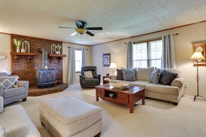 House (3 Bedrooms) | Interior