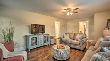 House (2 Bedrooms) | Front of property