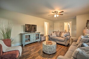 House (2 Bedrooms) | Front of property