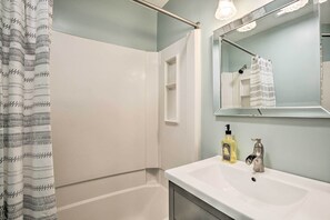 House (2 Bedrooms) | Interior - Idyllic Getaway w/ Deck ~ 4 Mi to Dtwn Athens (Athens)