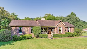 Unclassified image, 5 of 26, button - Countryside Home on 7 Acres: 1 Mi to Nashville! (Whites Creek)