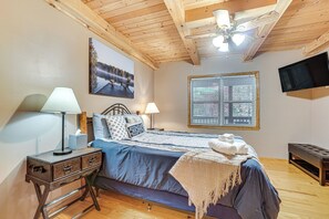 House (4 Bedrooms) | Interior - Spacious Home in Helen w/ Porch & Balcony! (Helen)