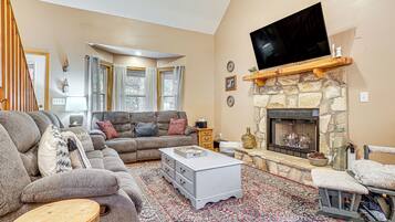 House (4 Bedrooms) | Front of property