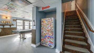 House (6 Bedrooms) | Interior