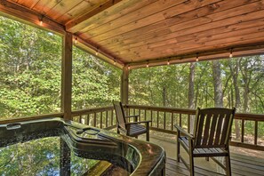 House (2 Bedrooms) | Interior - Blue Ridge Cabin: Hot Tub, Fire Pit & Grill! (McCaysville)