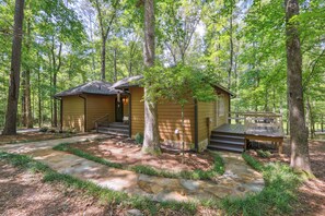 House (2 Bedrooms) | Interior - Lakefront Hamilton Cabin w/ Dock & Fire Pit! (Hamilton)