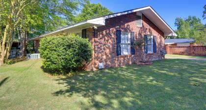 'the Ranger House' Columbus Home: Fenced Backyard