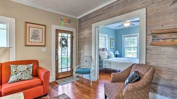 Cottage (2 Bedrooms) | Interior