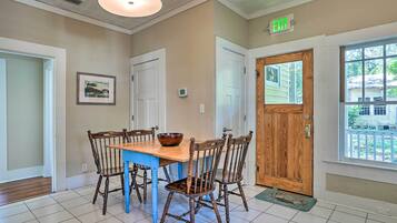 Cottage (2 Bedrooms) | Interior