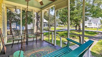 Cottage (2 Bedrooms) | Interior