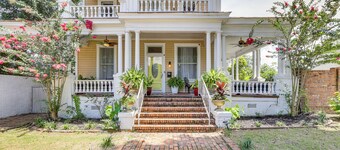 Central Albany Home With Covered Porch & Patio!
