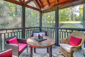 Interior - Spacious Ellijay Resort Home w/ Hot Tub! (Ellijay)