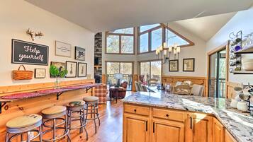 Cottage (5 Bedrooms) | Interior