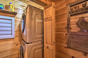 House (2 Bedrooms) | Interior - Bent Tree Cabin With Mountain & Lake Views! (Jasper)