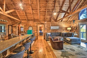 House (2 Bedrooms) | Interior - Bent Tree Cabin With Mountain & Lake Views! (Jasper)