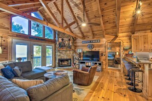 House (2 Bedrooms) | Interior