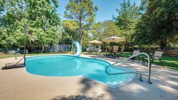 Cottage (4 Bedrooms) | Pool | Outdoor pool