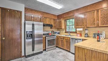 Rumah (3 Bedrooms) | Dapur pribadi | Microwave, oven, kompor, dan mesin pencuci piring