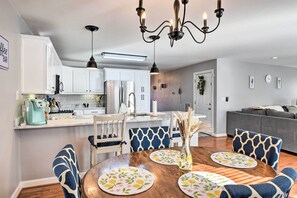 House (4 Bedrooms) | Interior