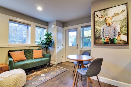 Apartment (0 Bedroom) | Interior