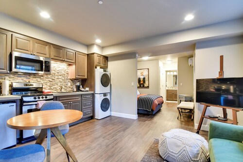 Walkable Portland Studio < 1 Mi to Dtwn!