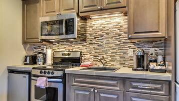 Apartment (0 Bedroom) | Interior