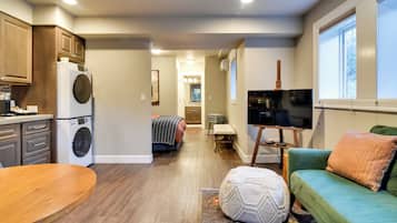 Apartment (0 Bedroom) | Interior