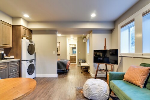 Walkable Portland Studio < 1 Mi to Dtwn!