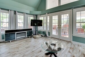 Interior - Douglasville Lake Home w/ Private Pool + Gazebo! (Douglasville)
