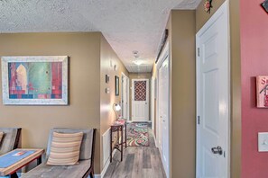 Interior - Lively East Nashville Pad: Walk to Bars & Eateries (Nashville)