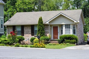 House (3 Bedrooms) | Interior - Lively East Nashville Pad: Walk to Bars & Eateries (Nashville)