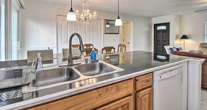 Home ~ 7 Miles to Savannah Historic District!