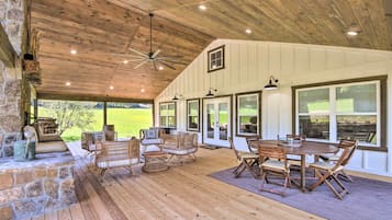 Cottage (2 Bedrooms) | Interior