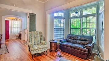 Cottage (3 Bedrooms) | Interior