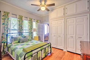 Cottage (3 Bedrooms) | Interior - Pet-friendly Natchez Home: Walk to Downtown! (Natchez)