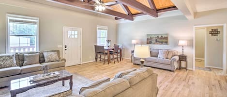 House (4 Bedrooms) | Interior