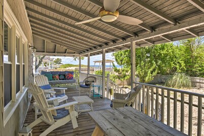 Classic Chesapeake Beachside Cottage w/ Porch!