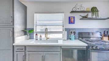 House (0 Bedroom) | Interior