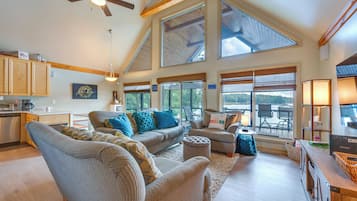 House (5 Bedrooms) | Interior