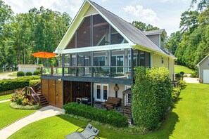 House (5 Bedrooms) | Interior - Luxe Lake Sinclair Living: Private Dock and Beach! (Eatonton)