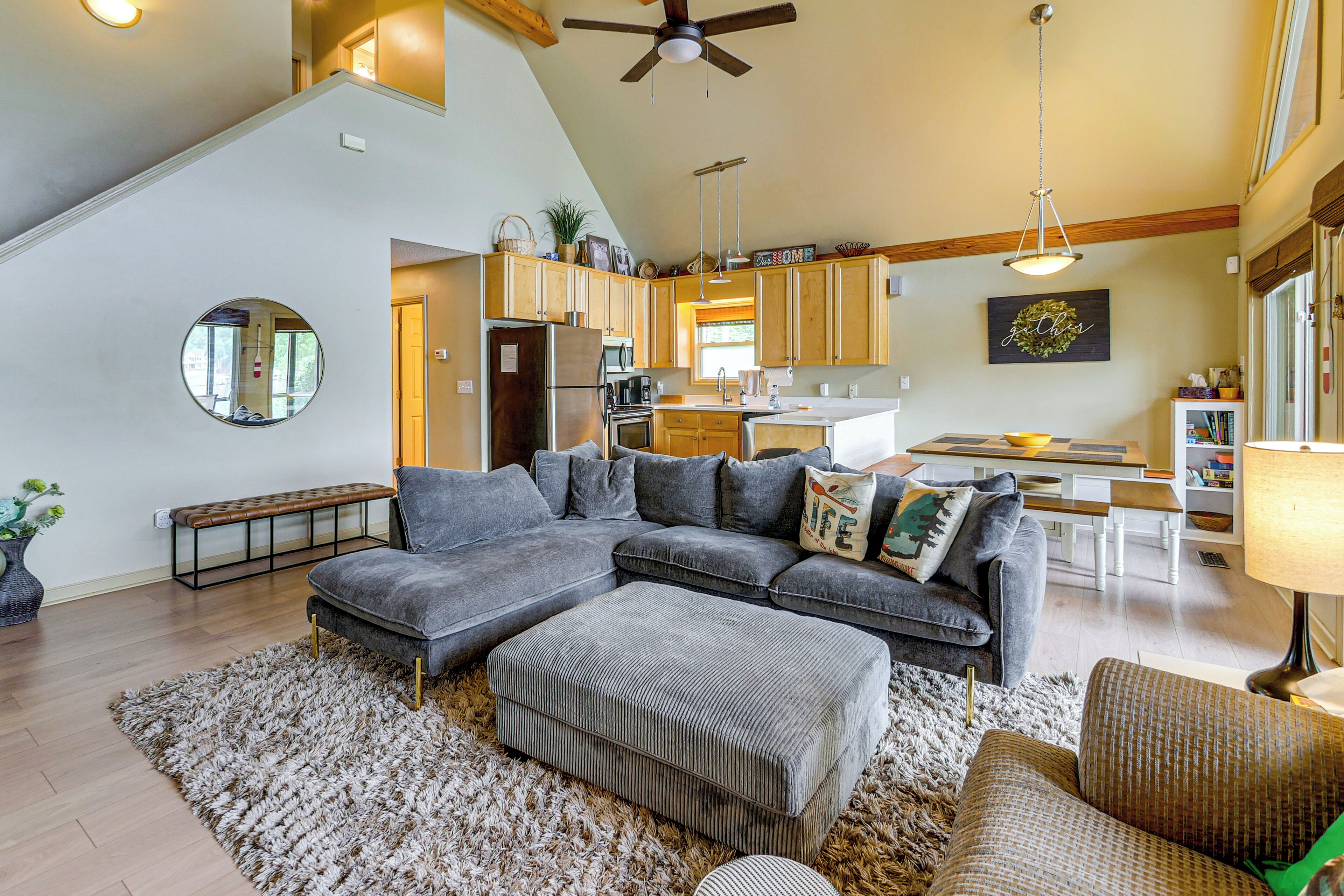 House (5 Bedrooms) | Interior