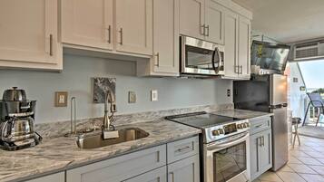 Apartment (0 Bedroom) | Interior