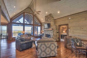 Interior - Luxurious Mountain Getaway w/ Game Room + Hot Tub! (Mineral Bluff)