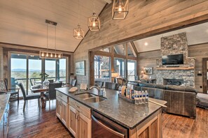 Interior - Luxurious Mountain Getaway w/ Game Room + Hot Tub! (Mineral Bluff)