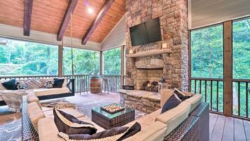 House (1 Bedroom) | Interior