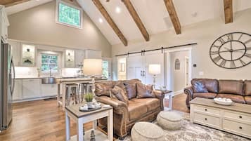 House (1 Bedroom) | Interior